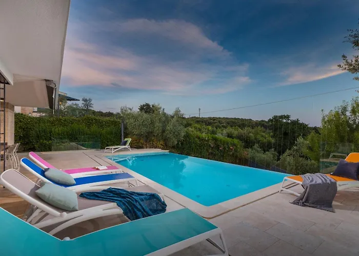 빌라 Sara 브르사르