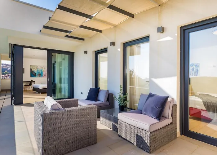 빌라 Sara 브르사르