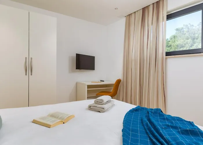 빌라 Sara 브르사르